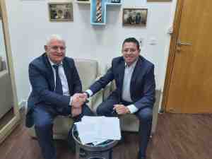عمرو عبدالحميد وأومود ميرزاييف يوقعان اتفاقية التعاون