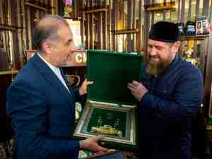 قديروف والسفير الإيراني جلالي في غروزني- المصدر: الخدمة الصحفية لرئيس جمهورية الشيشان