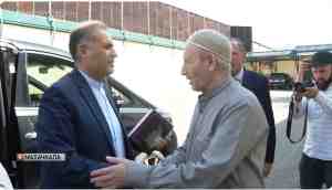 لقاء السفير الإيراني مع مفتي داغستان الشيخ أحمد الأفندي– المصدر (تليفزيون داغستان)