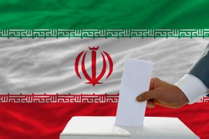 هل تهدد انتخابات إيران الأخيرة شرعية نظام خامنئي؟
