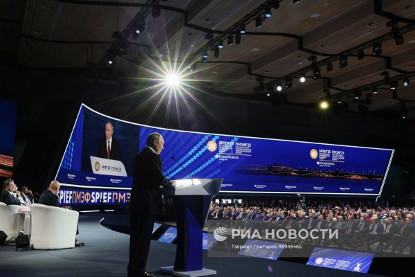 منتدى سانت بطرسبورغ الاقتصادي 2025
