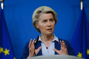 19 حزمة عقوبات بلا نتيجة.. لماذا تفشل أوروبا في كسر الموقف الروسي؟