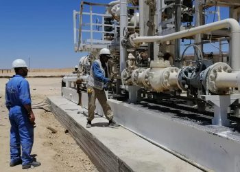 النفط السوري يعود إلى الأسواق العالمية.. هل سيسهم ذلك في بناء سوريا؟