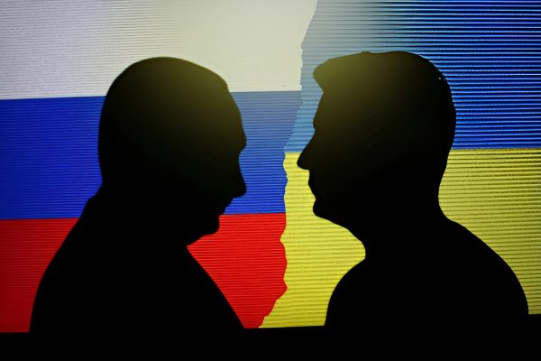 مشكلة الالتزام الموثوق وتجلياتها في مفاوضات إنهاء الحرب الروسية- الأوكرانية