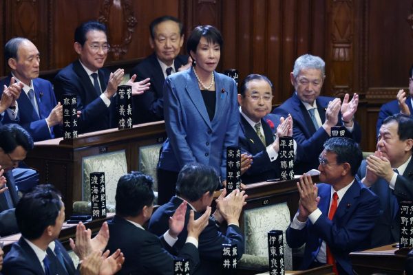 ساناي تاكايتشي.. تحولات السياسة اليابانية نحو اليمين المتشدد