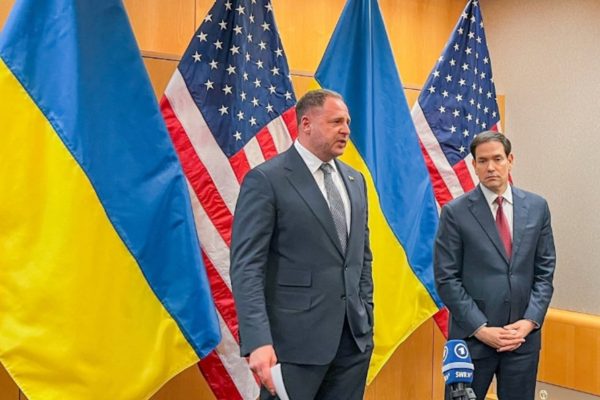 بين “روح” أنكوريج وتعدد النسخ.. كيف تقرأ موسكو خطة ترمب للتسوية في أوكرانيا؟