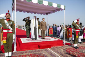 العلاقات الإماراتية- الباكستانية.. زيارة في لحظة اضطراب الشرق الأوسط