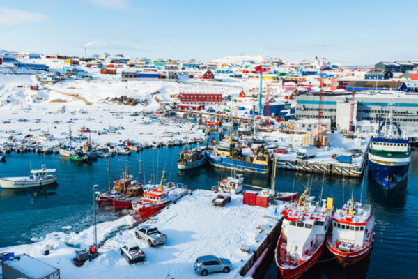 غرينلاند بين عسكرة الناتو للقطب الشمالي وخطاب موسكو الدفاعي