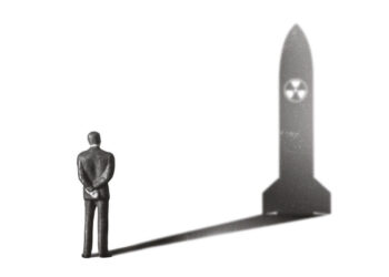 الدرع النووية الأوروبية.. وتكلفة الخروج من الجلباب الأمريكي