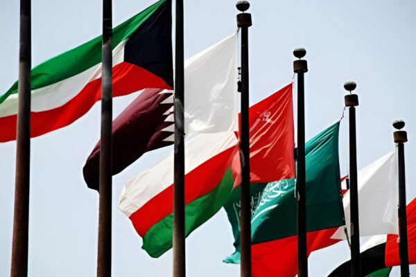 السيادة العربية خط أحمر ودول الخليج في مقدمة معركة حماية الدولة العربية