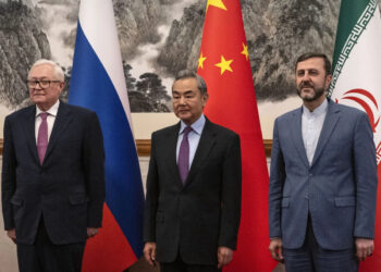 الموقف الروسي والصيني من الحرب على إيران