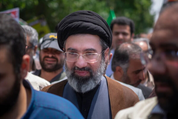 طهران تتحدى واشنطن وتل أبيب وتختار مجتبى خامنئي مرشدًا جديدًا لإيران