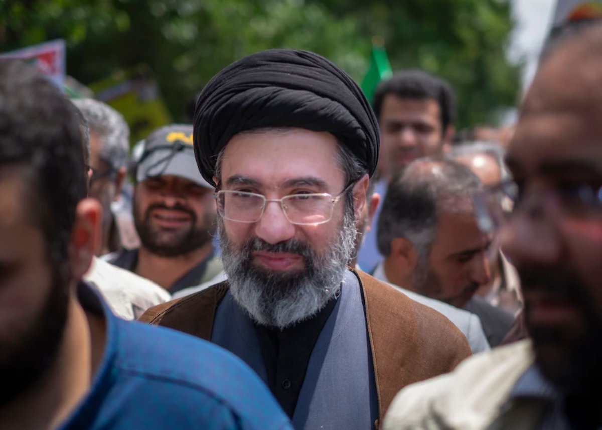 طهران تتحدى واشنطن وتل أبيب وتختار مجتبى خامنئي مرشدًا جديدًا لإيران