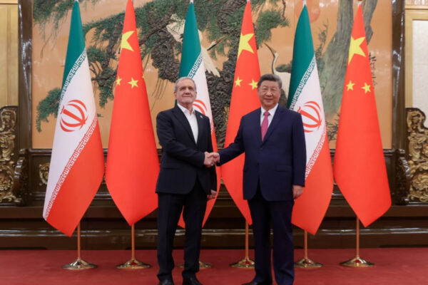 عشر معادلات صينية في الحرب الأمريكية الإسرائيلية على إيران