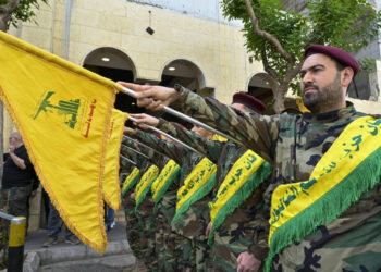 مصير حزب الله ولبنان سيُحسم في ساحة المعركة