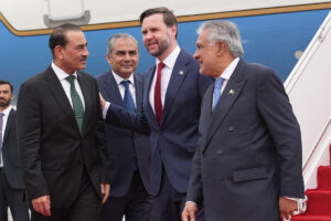 المواجهة الأميركية الإيرانية تدخل مرحلة عجز الحسم وتتبنى تكتيك كسب الوقت