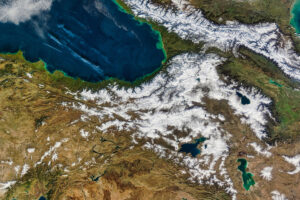 كيف تُعيد الحرب على إيران رسم التوازنات في جنوب القوقاز؟