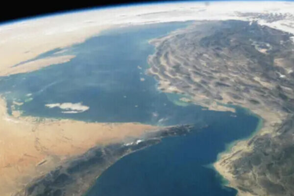 من هرمز إلى إسلام آباد.. كيف يرى الكرملين ما لا يُقال في الاتفاق الأمريكي–الإيراني