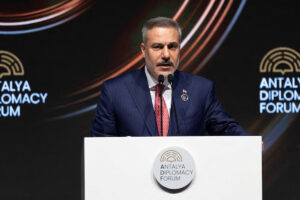 منتدى أنطاليا.. قراءة في مسار التوازن الاستراتيجي في الشرق العربي