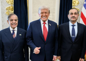 وقف إطلاق نار هش بين واشنطن وطهران ومساعٍ دولية لإنهاء الصراع